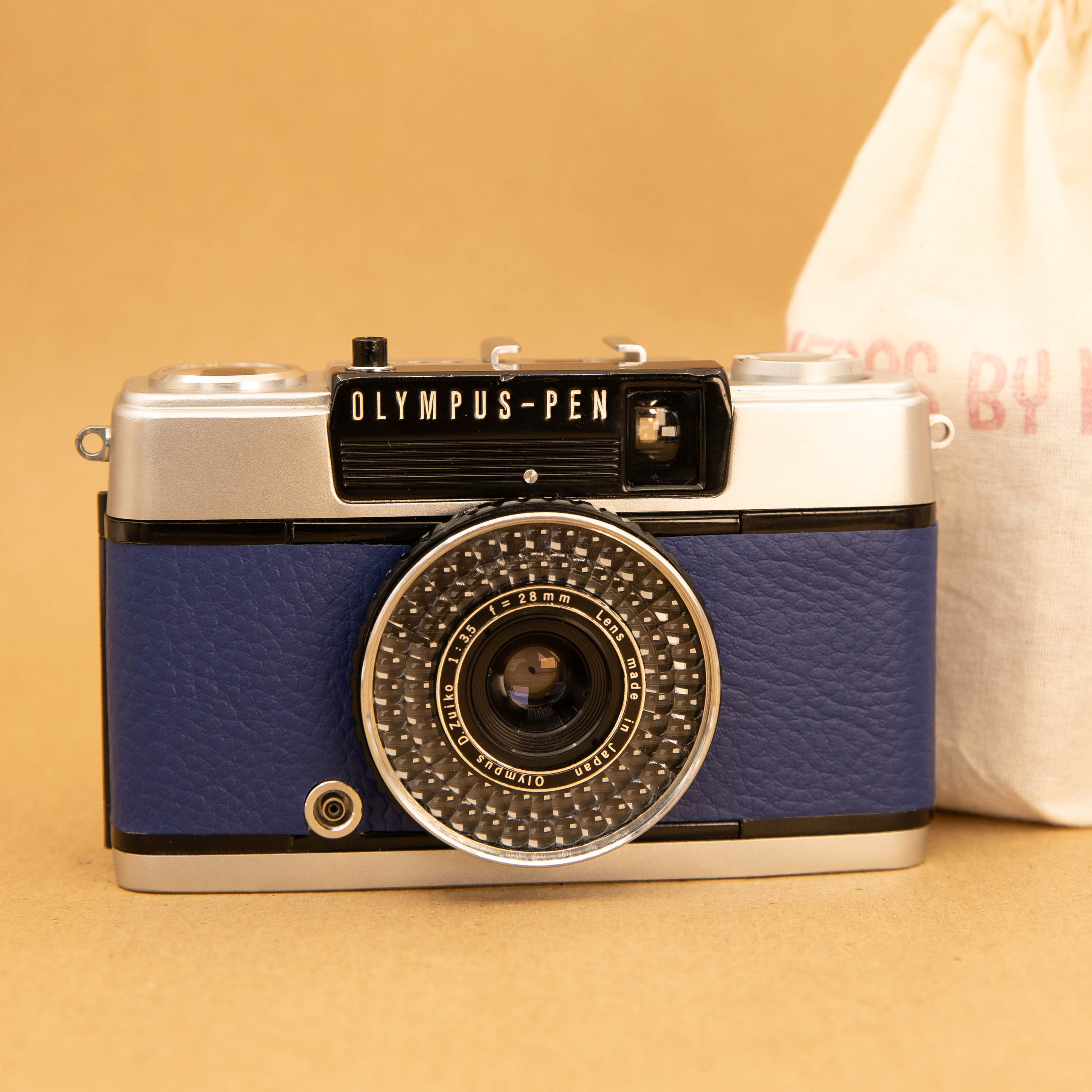 Blue 　OLYMPUS PEN EE-3 Blue Olympus Pen EE-3 Half-frame 35mm Film Camera - Fully