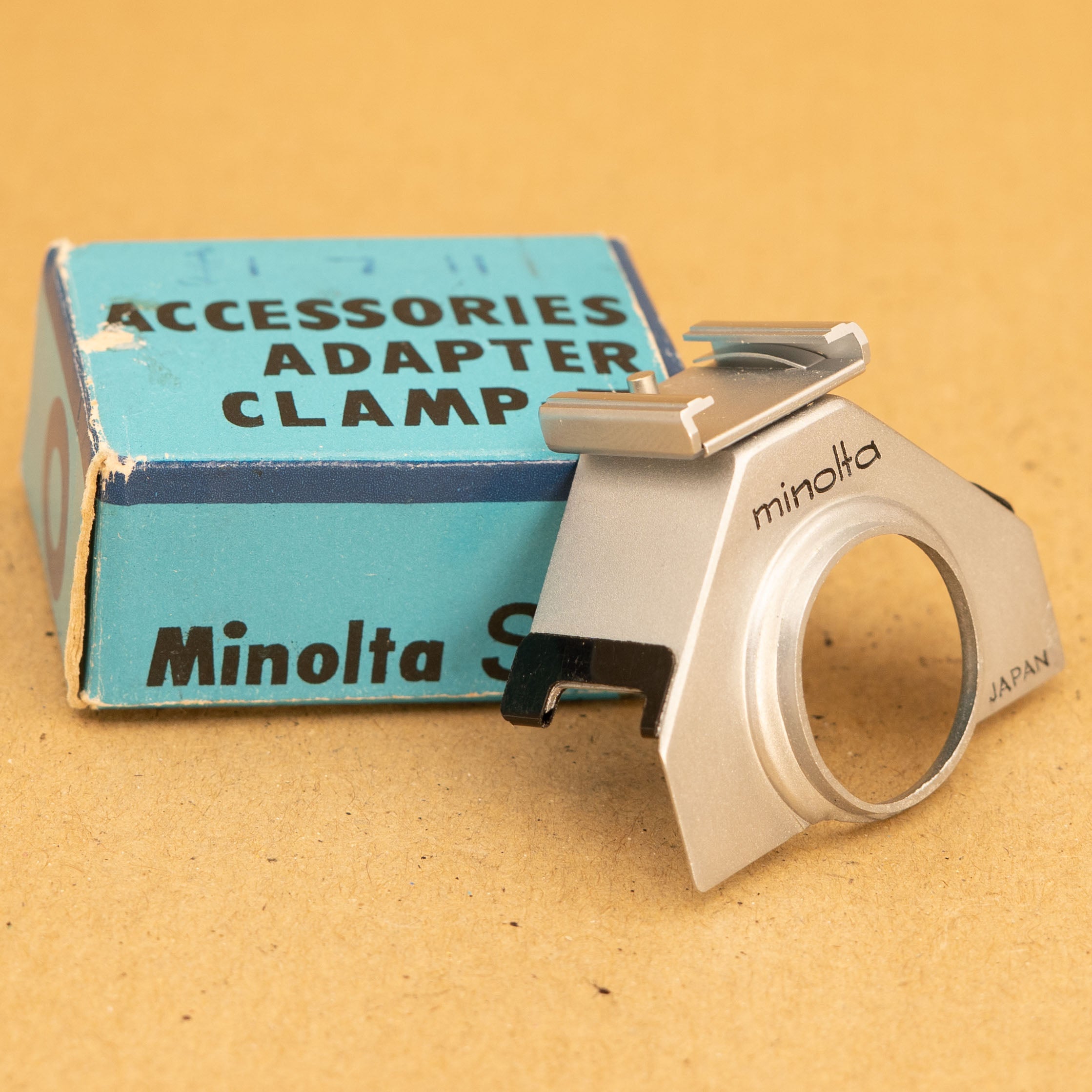 Minolta SR Cold Shoe Adapter Clamp III – Cameras By Max Ltd