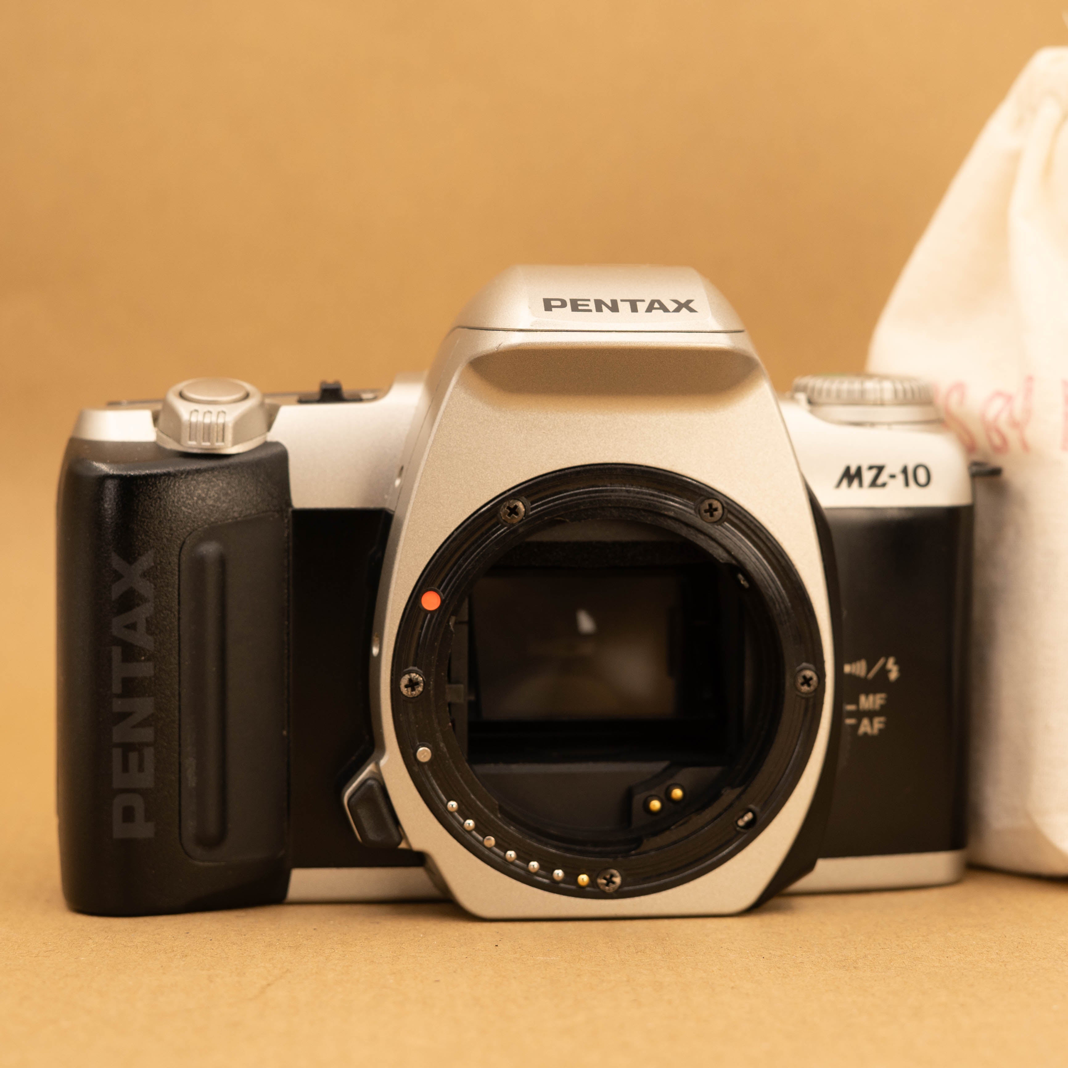 Pentax MZ-10 35mm SLR Film Camera Body for Beginners – Cameras By