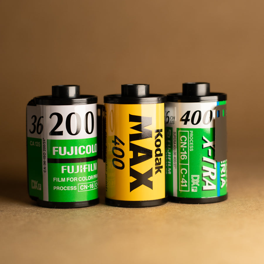 Paquete Fujifilm Superia y Kodak Max caducado
