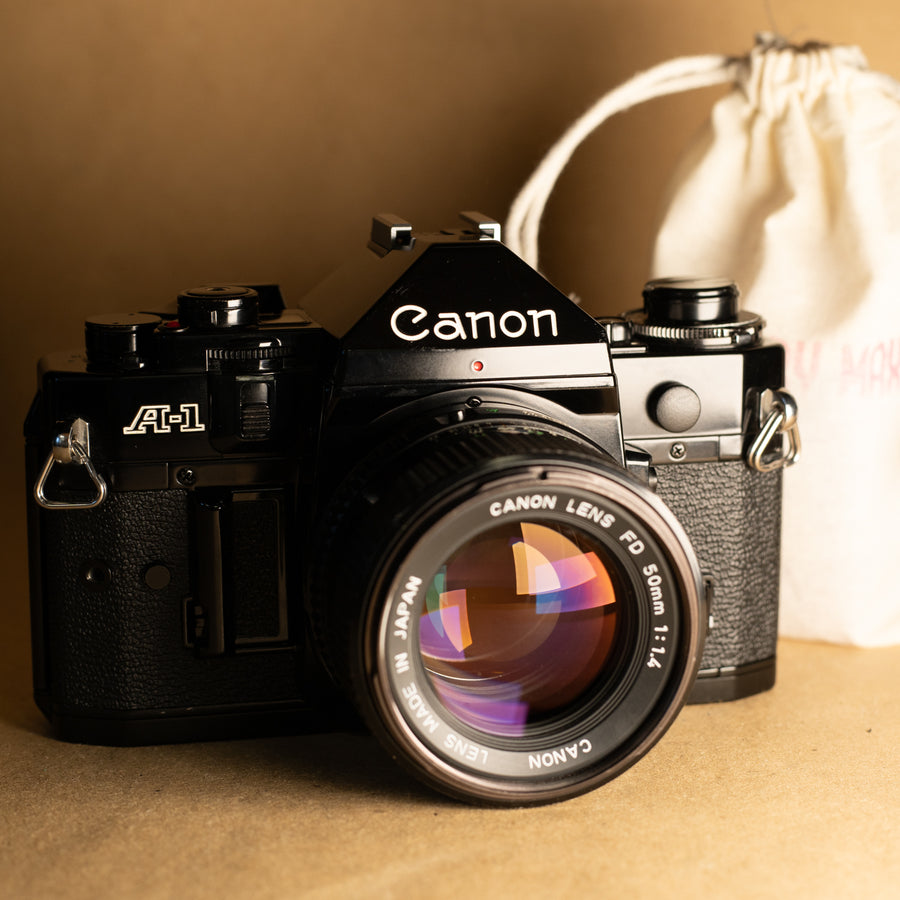 Canon A-1 con lente de 50 mm f/1.4