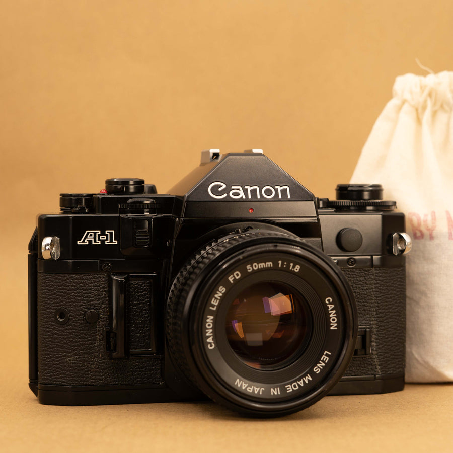 Canon A-1 con lente de 50 mm f/1,8