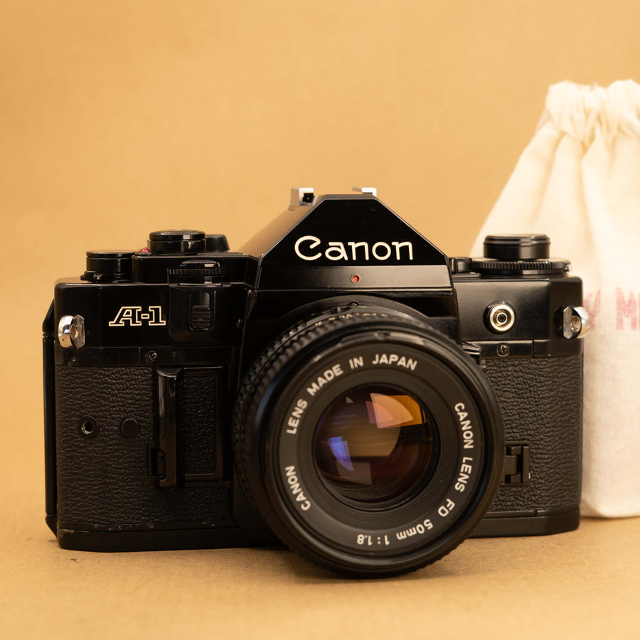 Canon A-1 con lente de 50 mm f/1,8