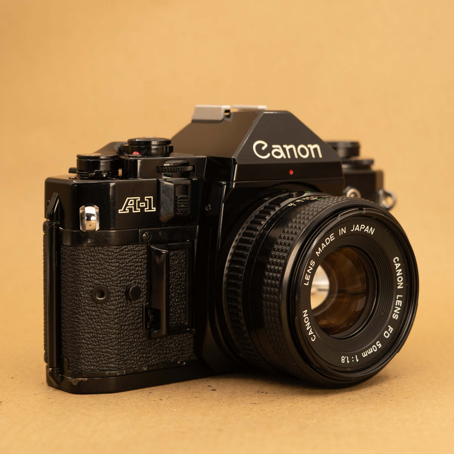 Canon A-1 con lente de 50 mm f/1,8