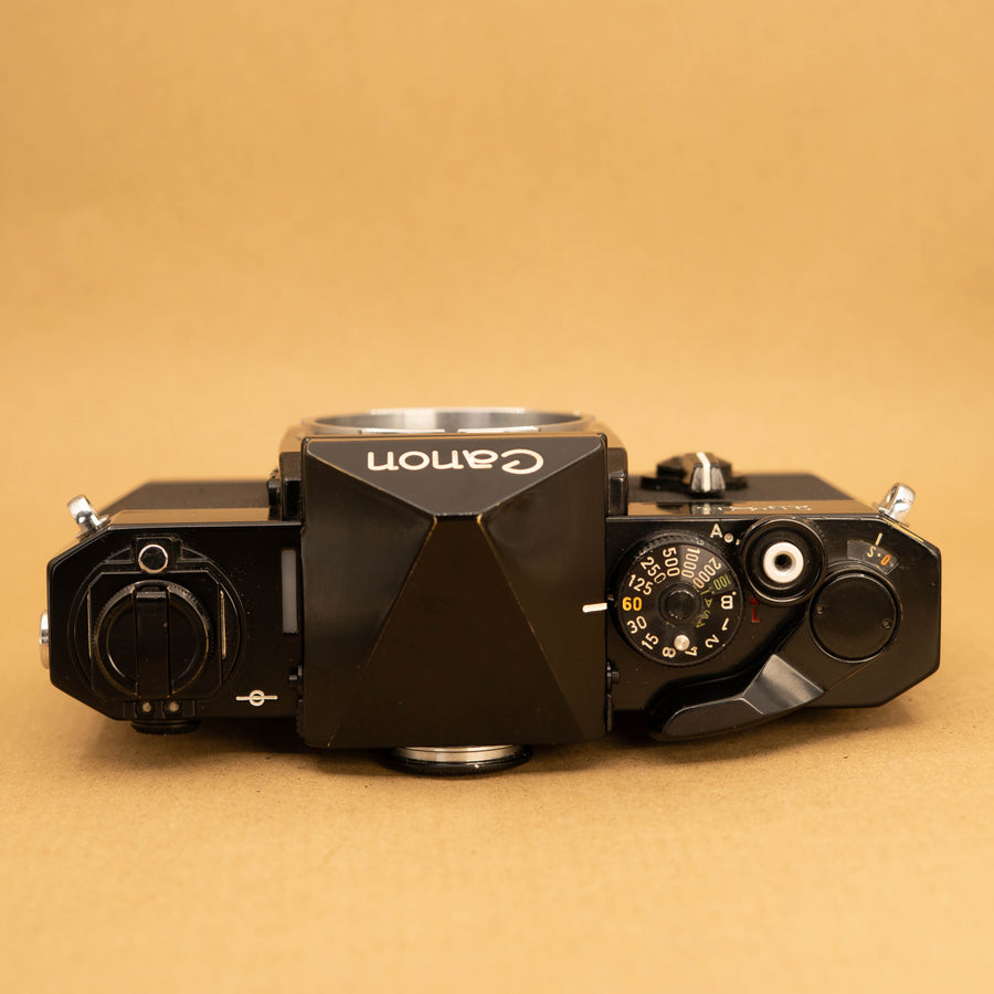 Canon F-1 con lente de 50 mm f/1.4