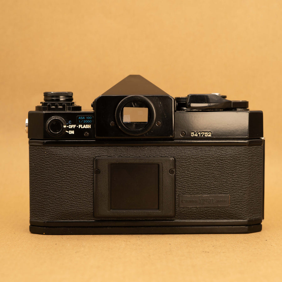 Canon F-1 con lente de 50 mm f/1.4