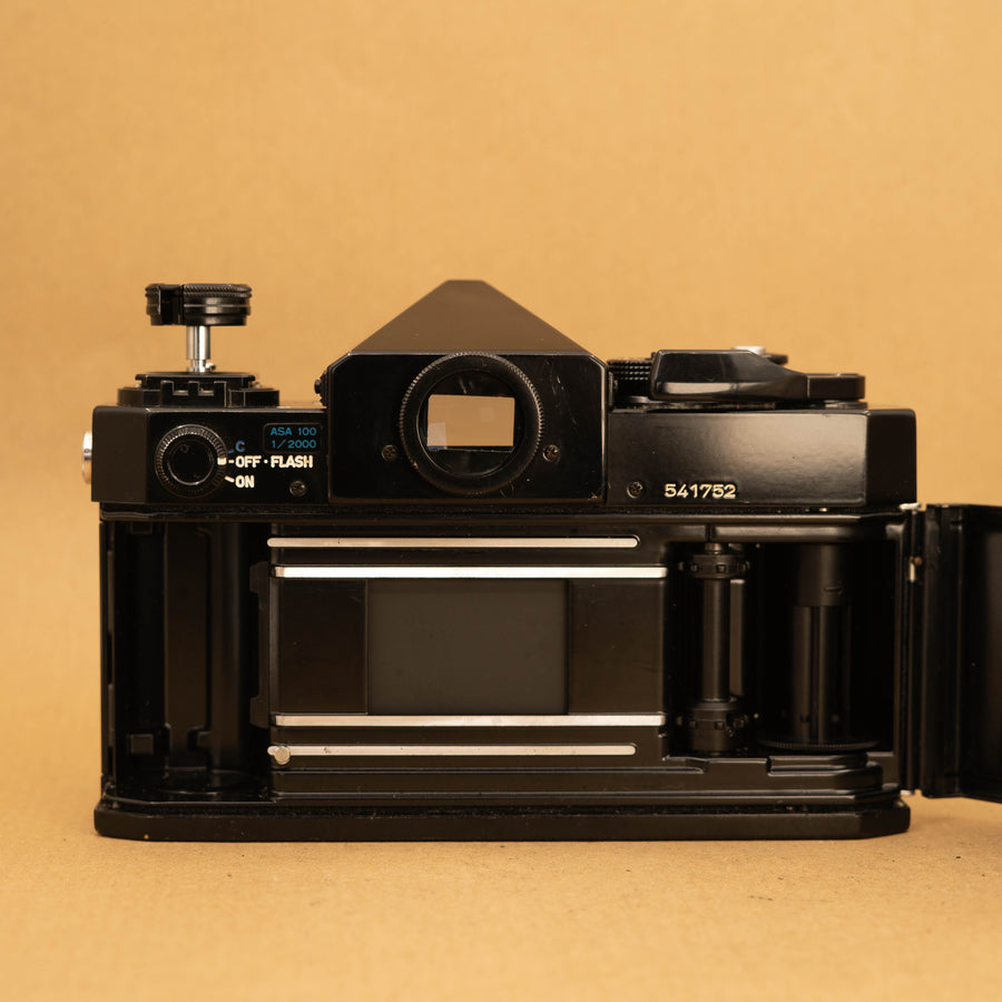 Canon F-1 con lente de 50 mm f/1.4
