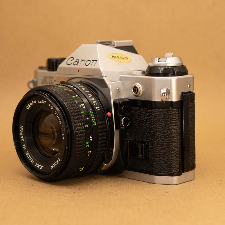 Canon AE-1 Program + 50mm 1:1.8 レンズ Canon AE-1 35mm Film Camera w/ 50mm 1:1.8 Lens : Amazon.ca