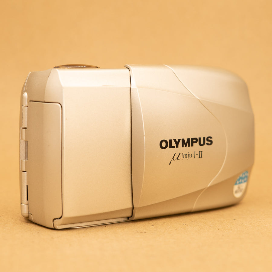 Olympus Mju II in Champagne