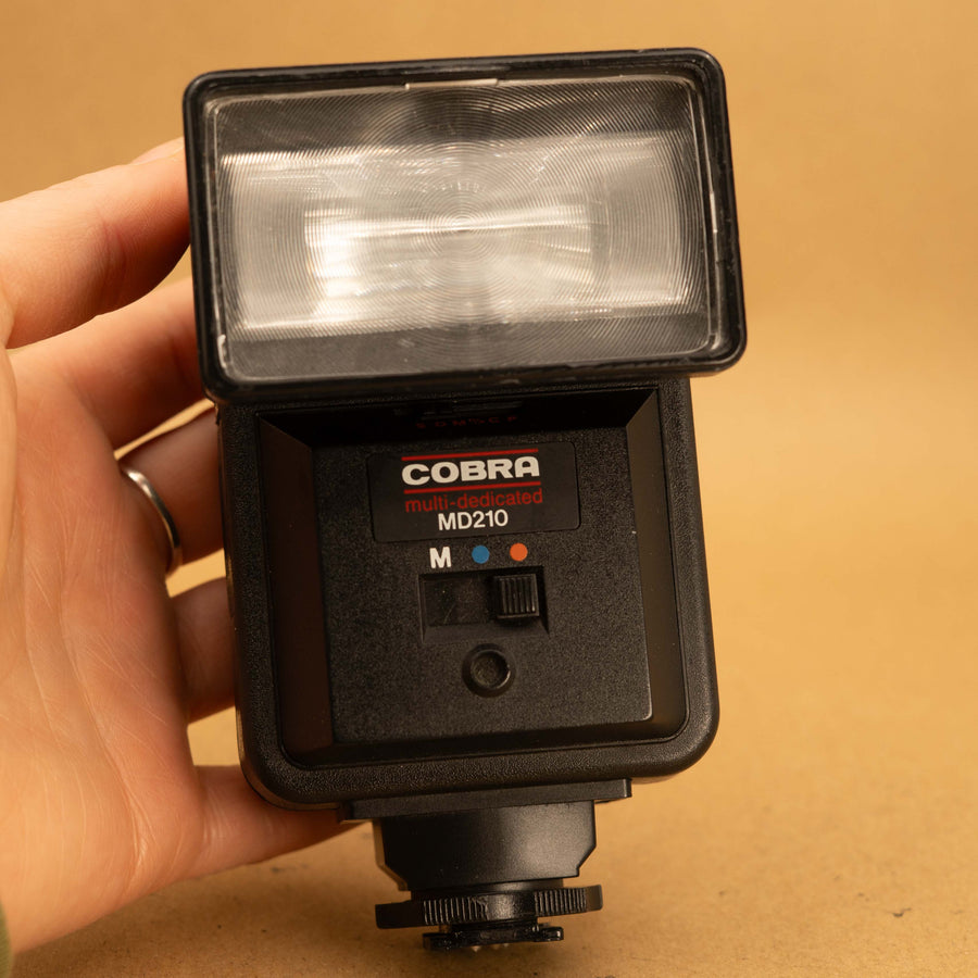 Compact External Camera Flash for SLR Cameras and Olympus Trip ...
