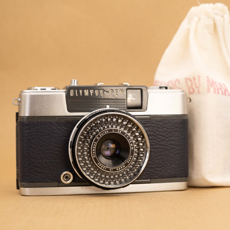 Olympus Pen EES-2 Half-frame in Dark Blue