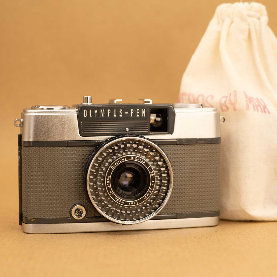 Olympus Pen EE-2 in Original Grey