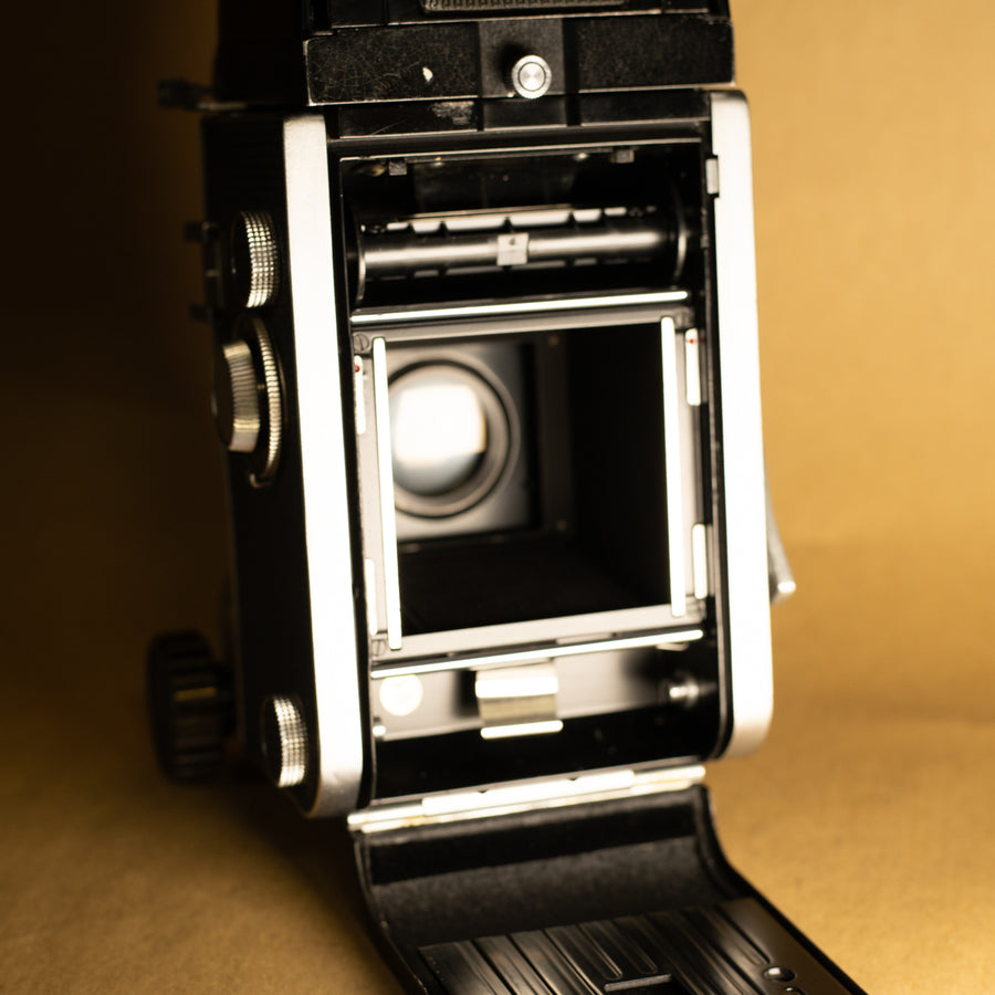 Mamiya C33 TLR Camera with 105mm Lens