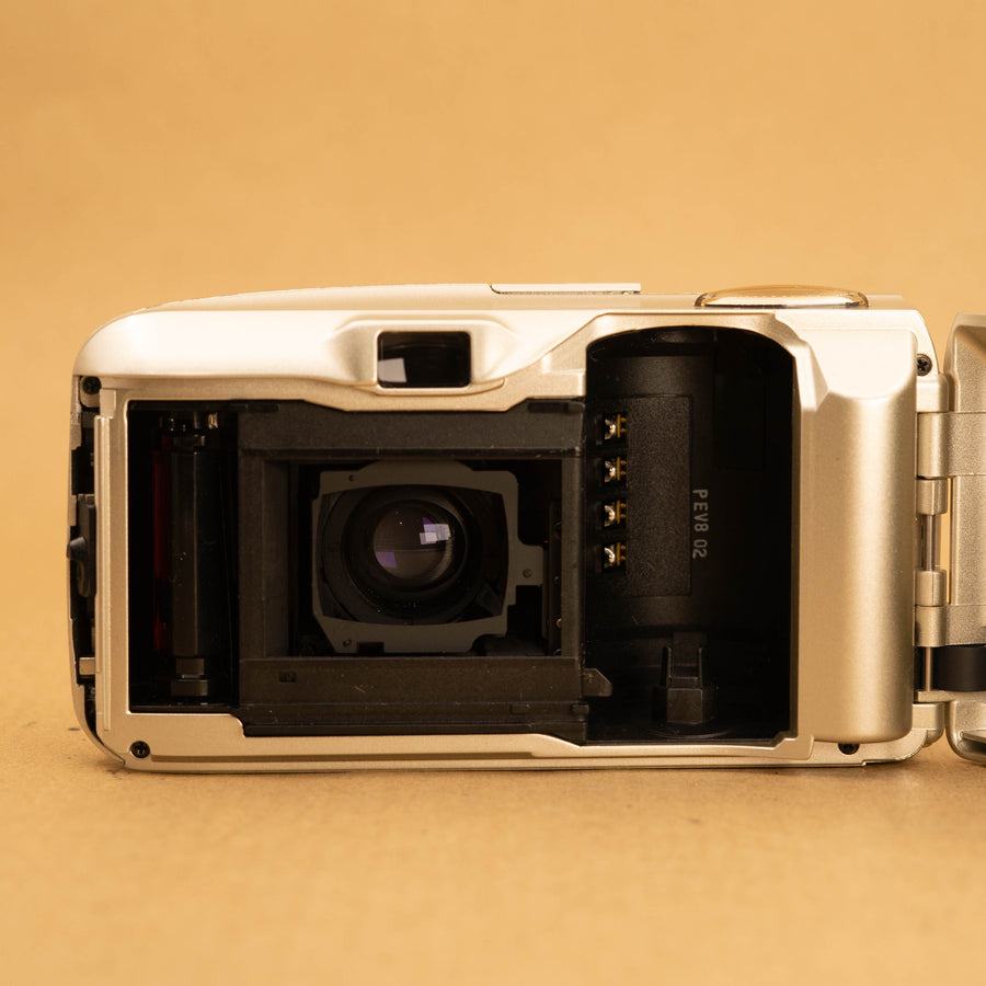 Olympus Mju II in Champagne