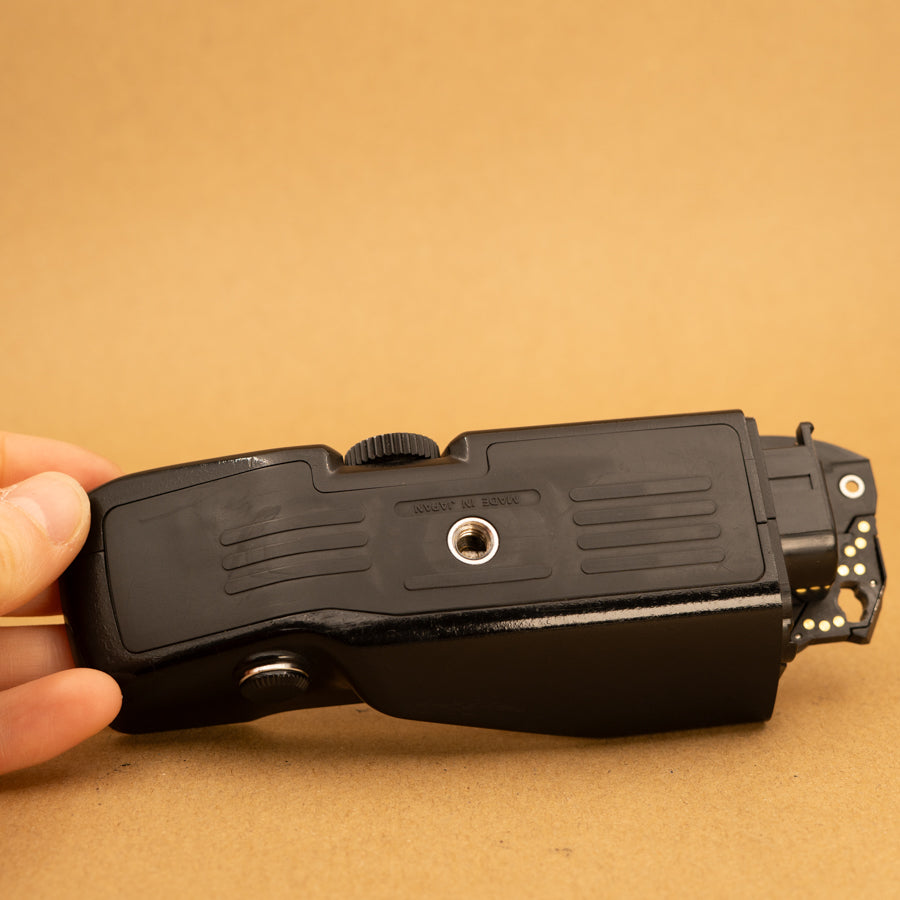 ニコン Nikon F4S ボディ MB-21 Nikon MB-21 Motor Drive for Nikon F4 – Cameras By Max Ltd
