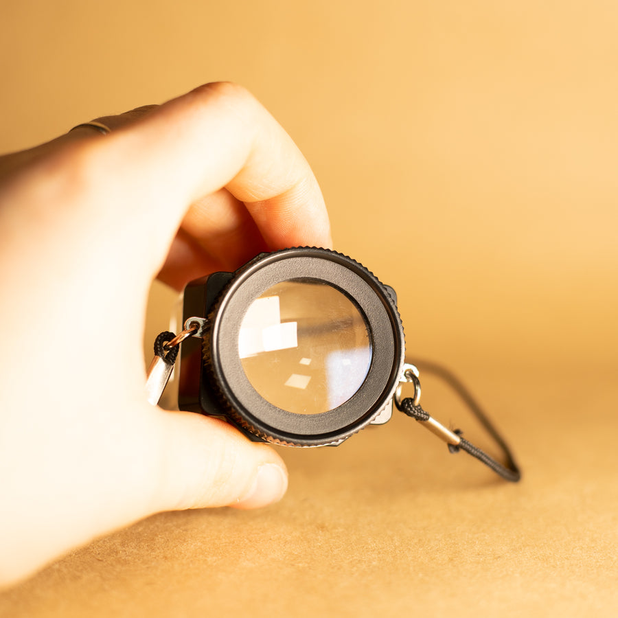 Nikon Magnifier and Slide Viewer