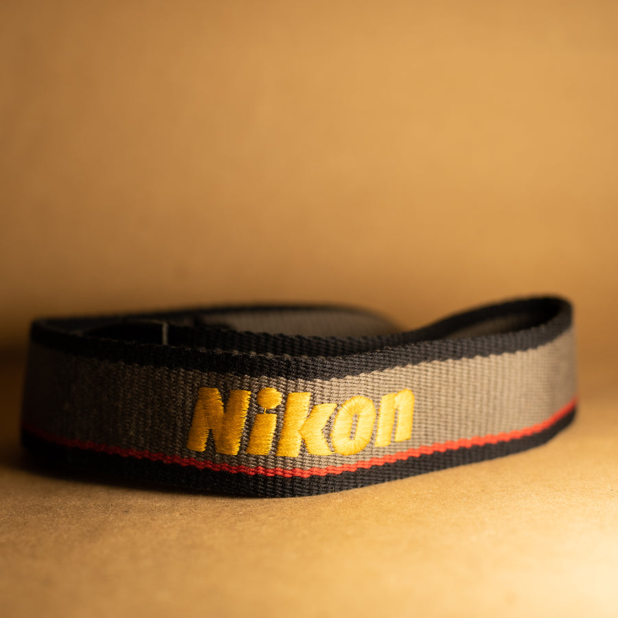 sangle d’appareil photo Nikon vintage