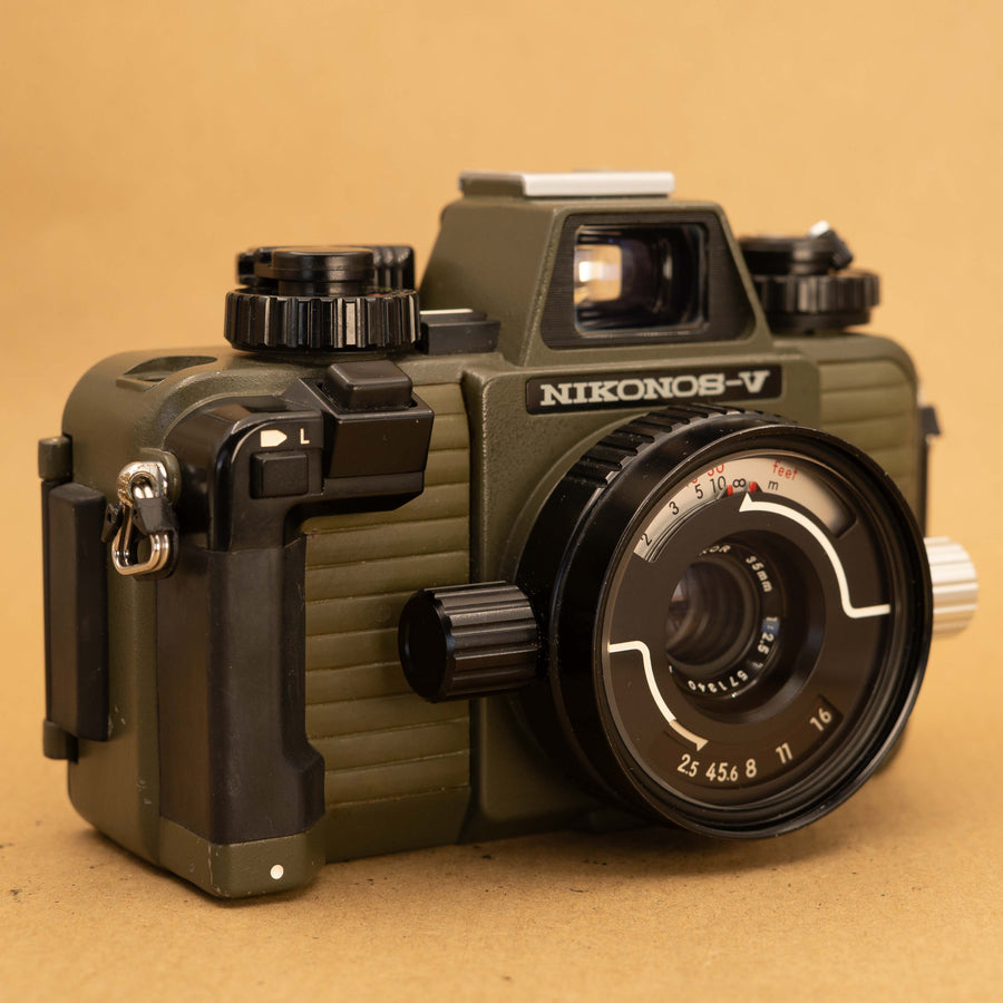 Nikonos V in Green with 35mm f/2.5 Lens and Accessories