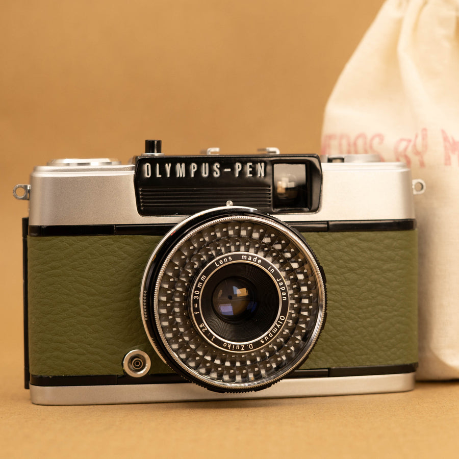 Olympus Pen EES-2 Half-frame in Green