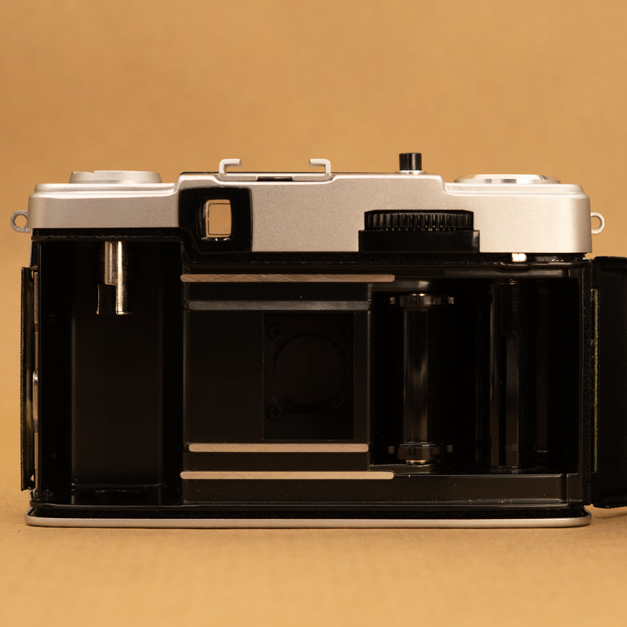 Olympus Pen EES-2 Half-frame in Green