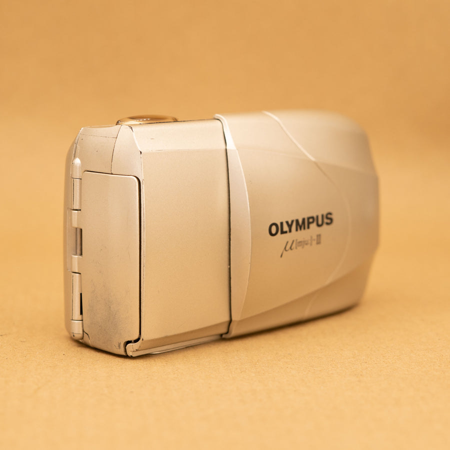 Olympus Mju II in Champagne