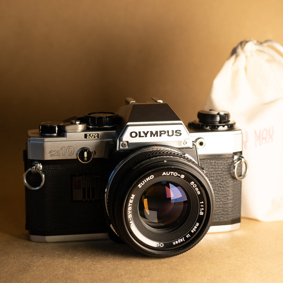 Olympus OM10 avec objectif 50 mm f/1.8