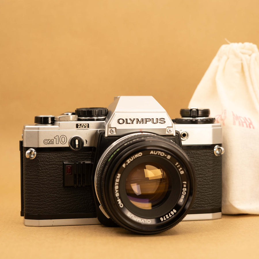 Olympus OM10 con lente de 50 mm f/1.8