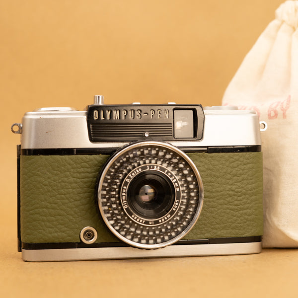 【美品・完動品】OLYMPUS PEN EE-2 Green Olympus Pen EE-2 Half-frame 35mm Film Camera - Refurbished