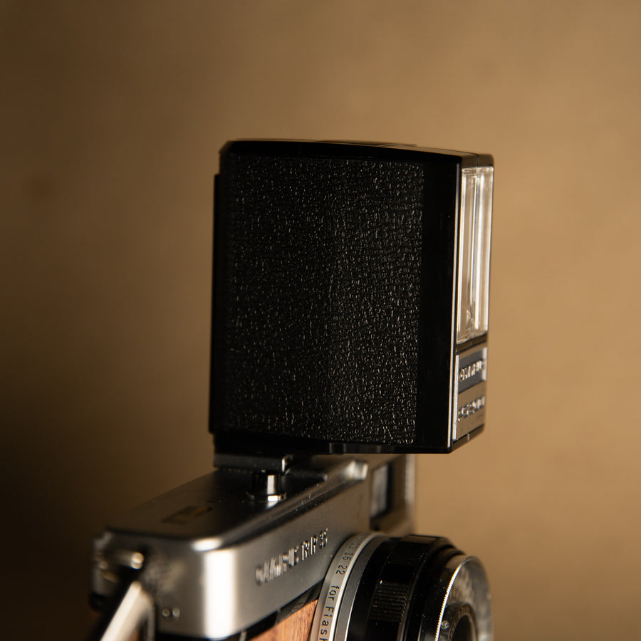 Olympus PS200 Compact Flash for Olympus Trip Cameras By Max Ltd