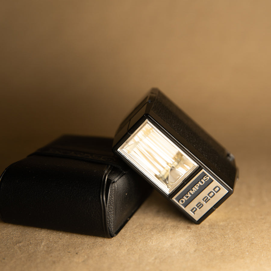 Olympus PS200 Compact Flash for Olympus Trip Cameras By Max Ltd