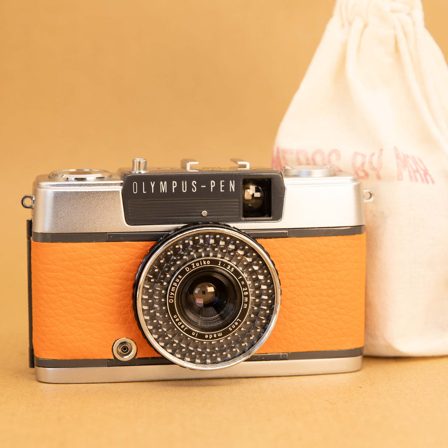 Olympus Pen EE-2 in Orange
