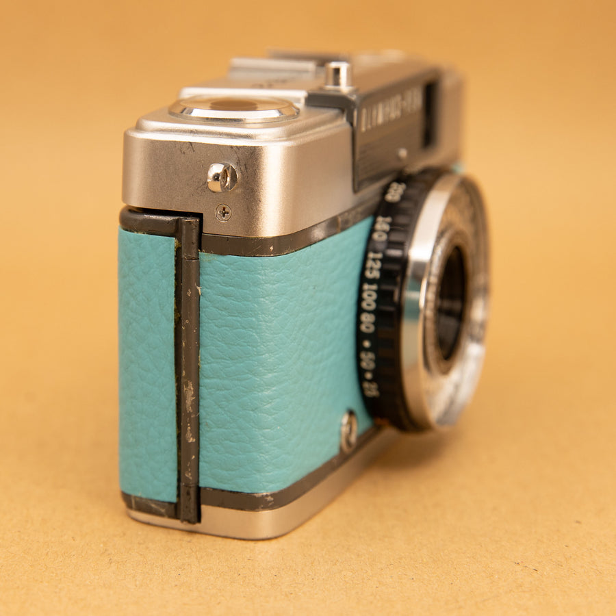Olympus Pen EE-2 in Turquoise