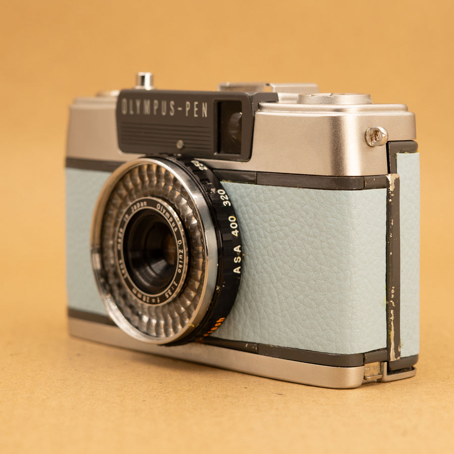 Olympus Pen EE-2 in Baby Blue