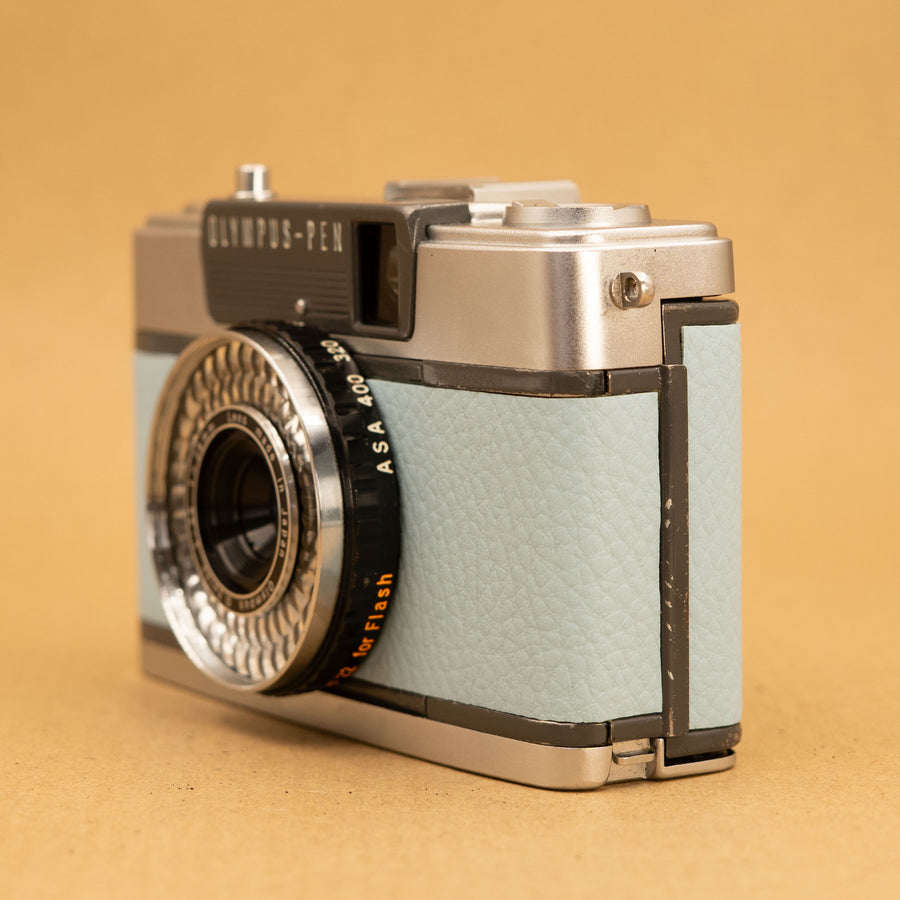 Olympus Pen EE-2 in Baby Blue