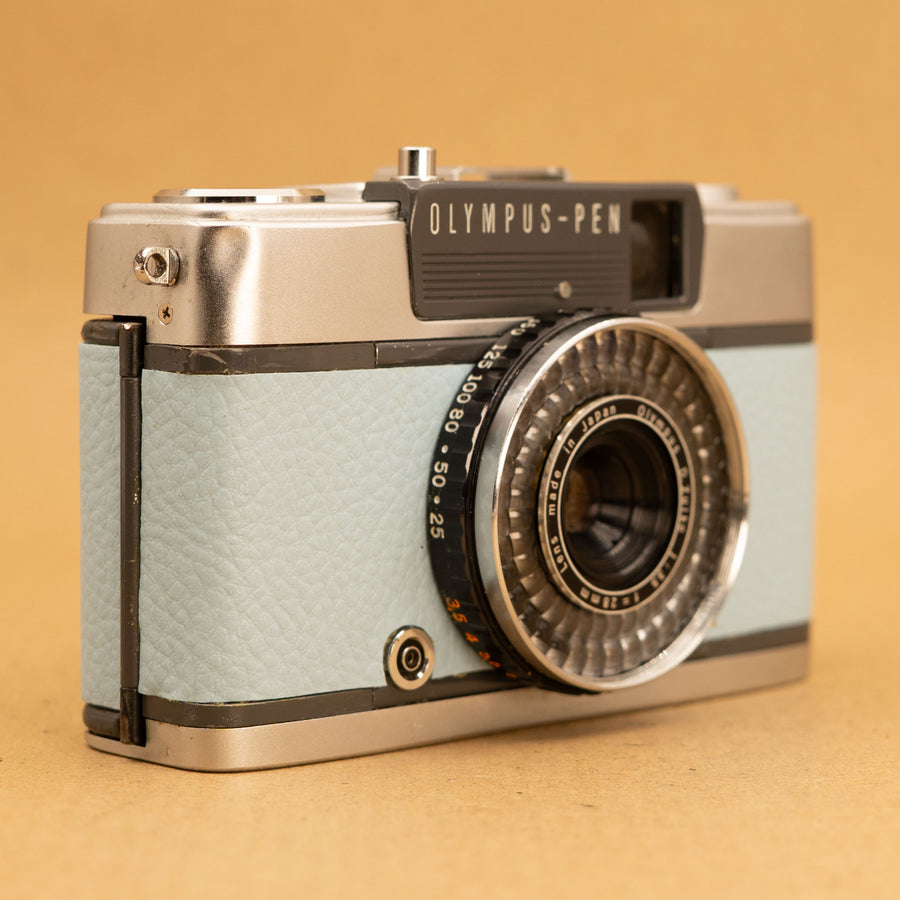 Olympus Pen EE-2 in Baby Blue