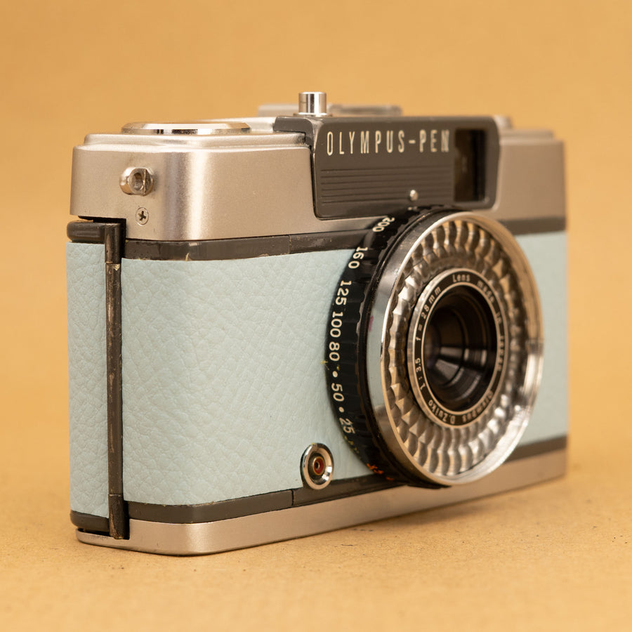 Olympus Pen EE-2 in Baby Blue