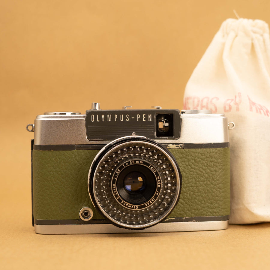 Olympus Pen EES-2 Half-frame in Green