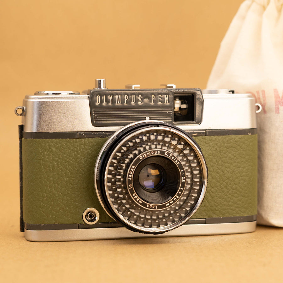Olympus Pen EES-2 Half-frame in Green