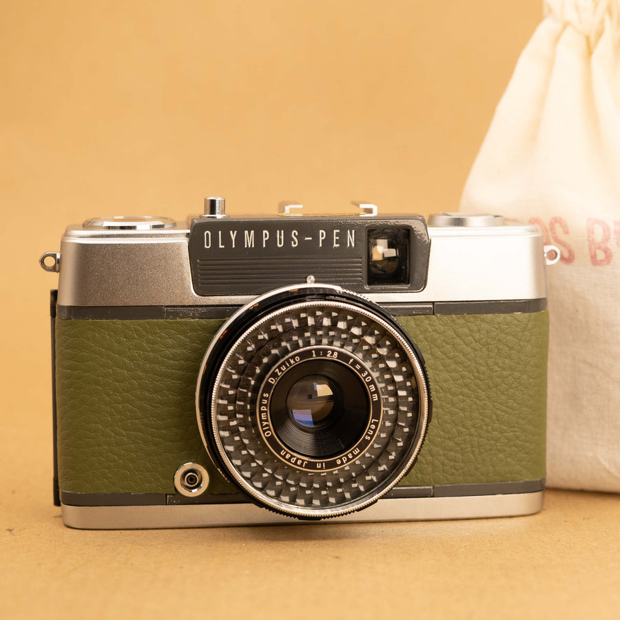 Olympus Pen EES-2 Half-frame in Green