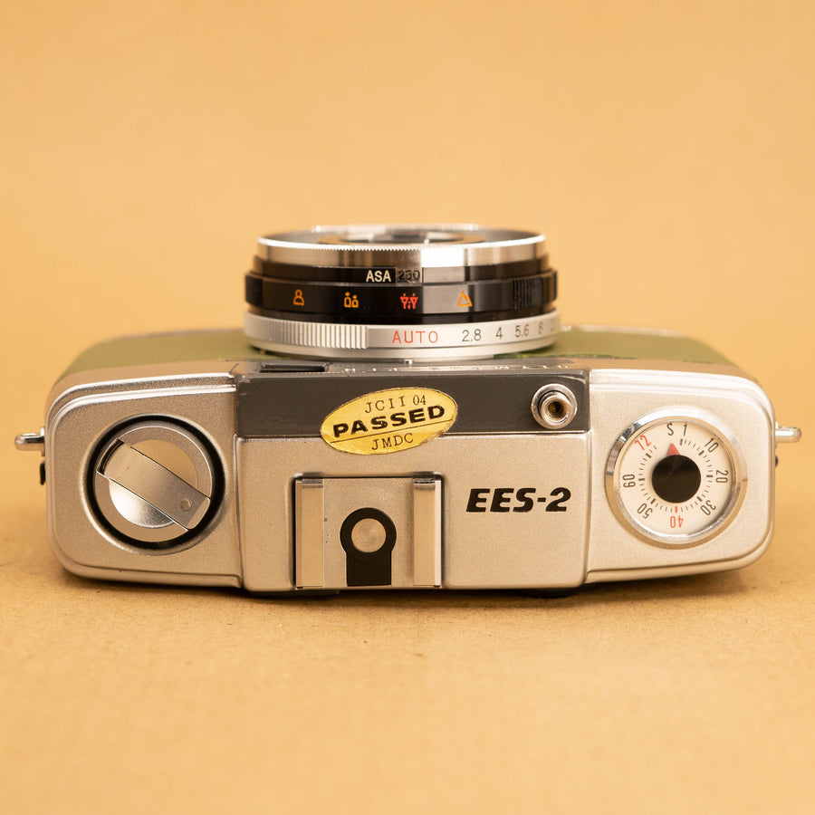 Olympus Pen EES-2 Half-frame in Green