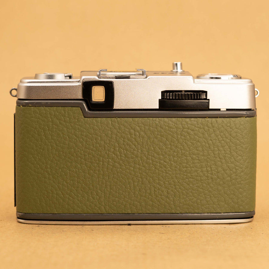 Olympus Pen EES-2 Half-frame in Green