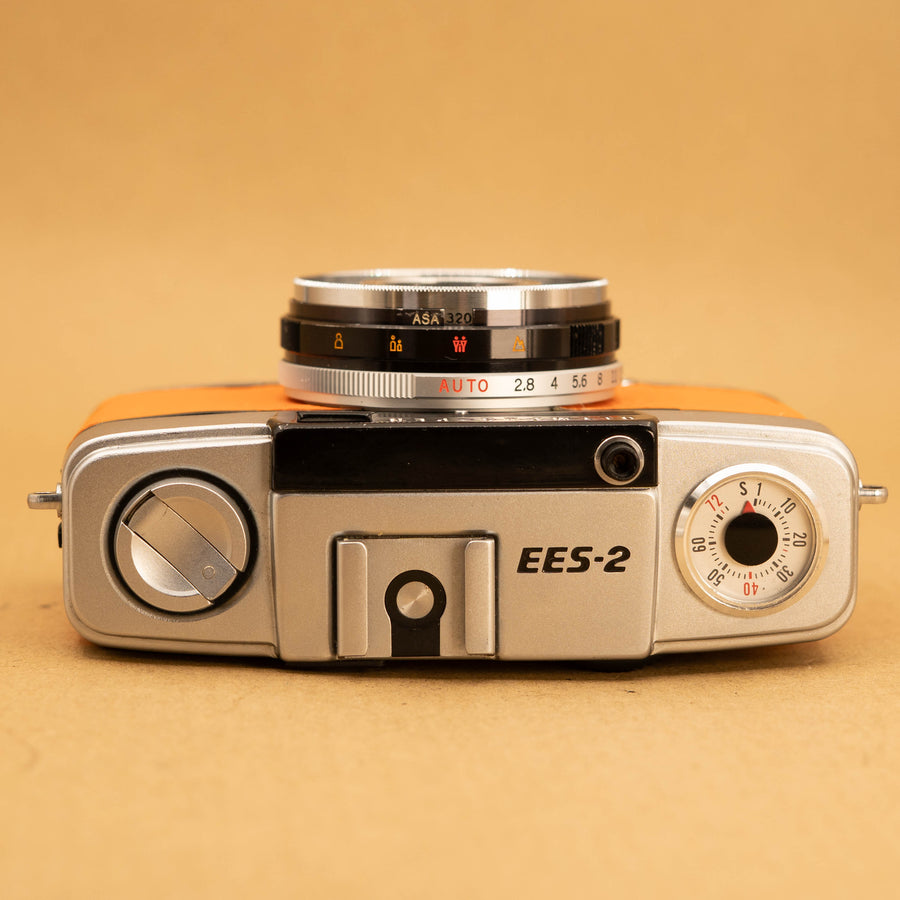 Olympus Pen EES-2 Half-frame in Orange