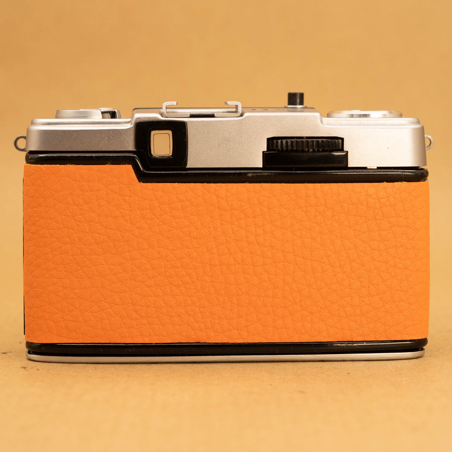 Olympus Pen EES-2 Half-frame in Orange