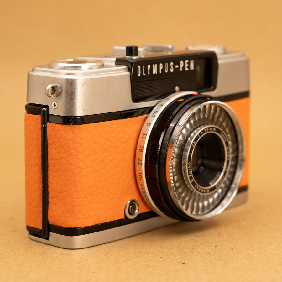 Olympus Pen EES-2 Half-frame in Orange
