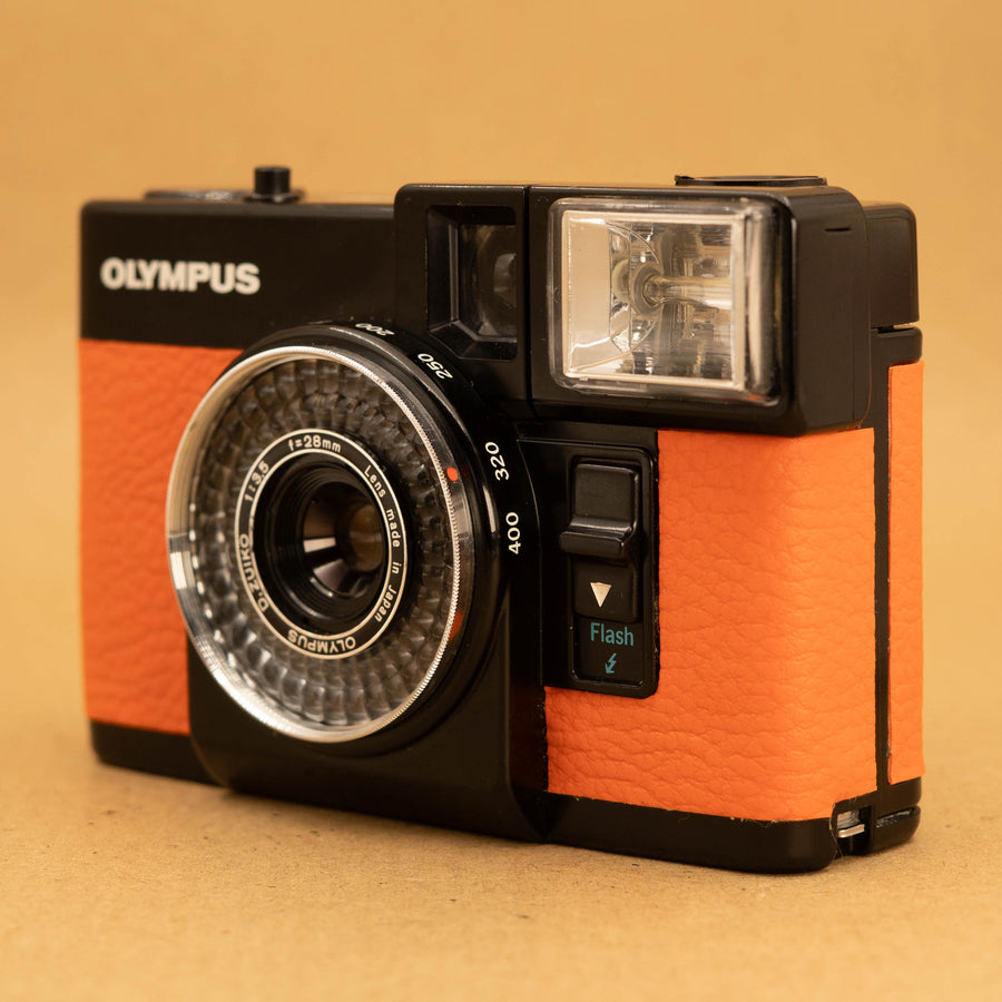 Olympus Pen EF Half-frame in Orange