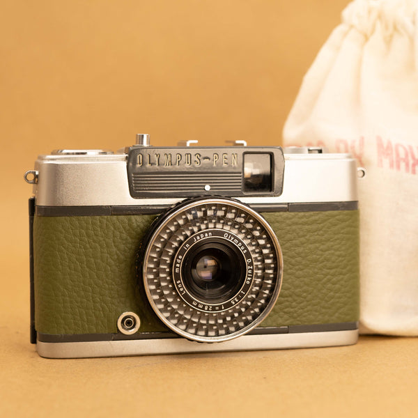 OLYMPUS PEN EES-2 緑色 フィルムカメラ Green Olympus Pen EE-2 Half-frame 35mm Film Camera - Refurbished