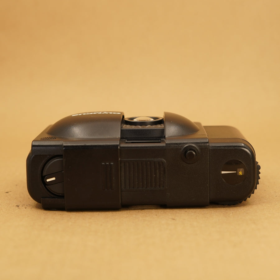 Olympus XA1 35mm Point and Shoot Film Camera with Roll of Film
