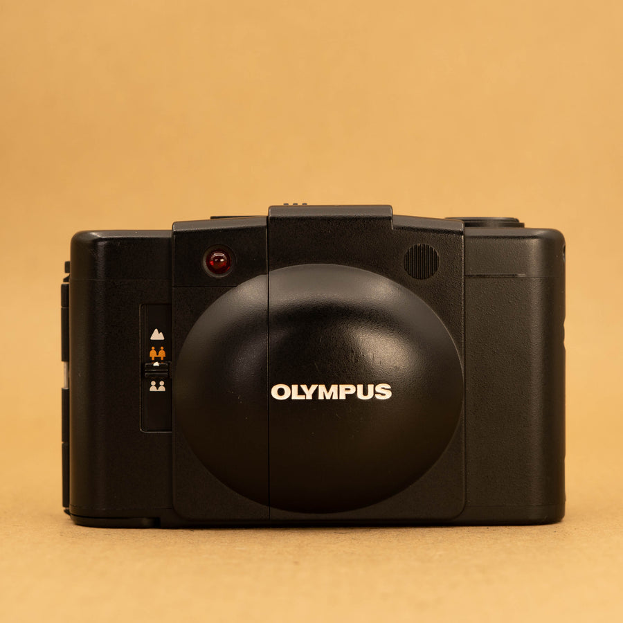 Olympus XA2