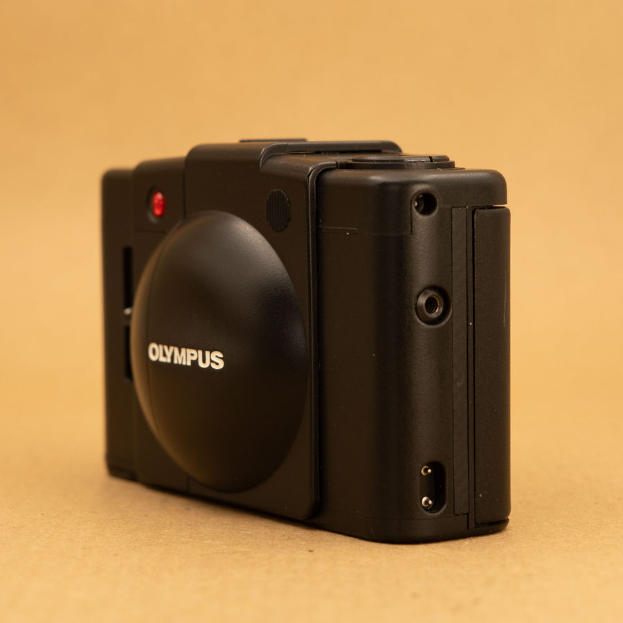 Olympus XA2