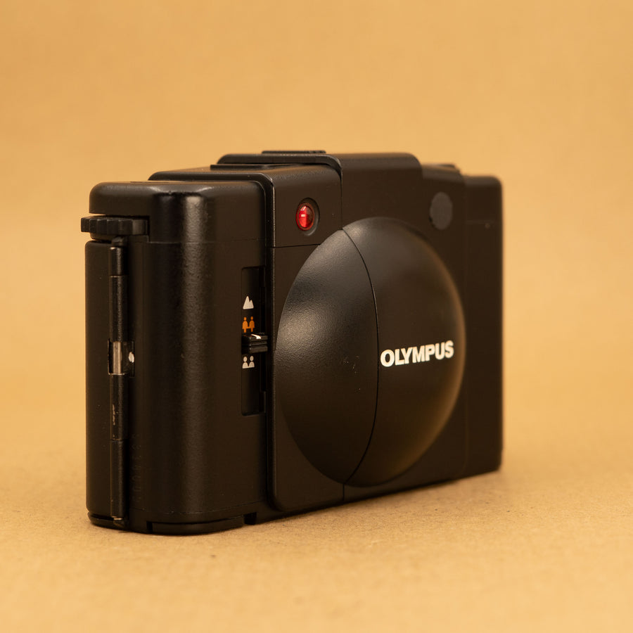 Olympus XA2